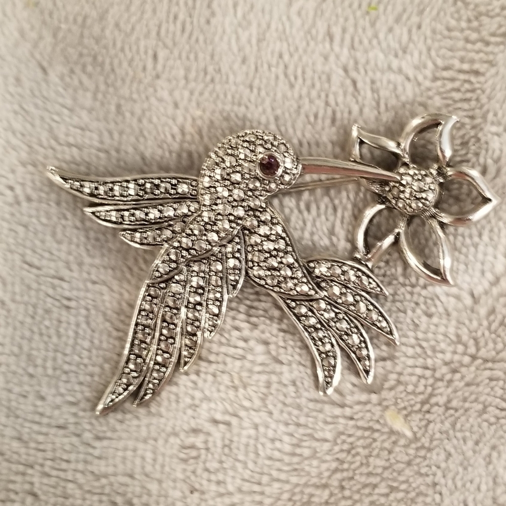 Vintage Brooche. A12